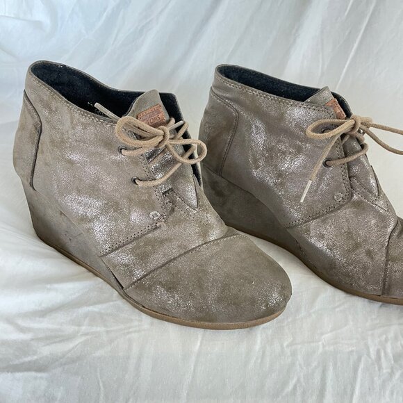 TOMS Metallic Lace Up Desert Booties - Wedge Heel - Size 10 Wide - Picture 5 of 13